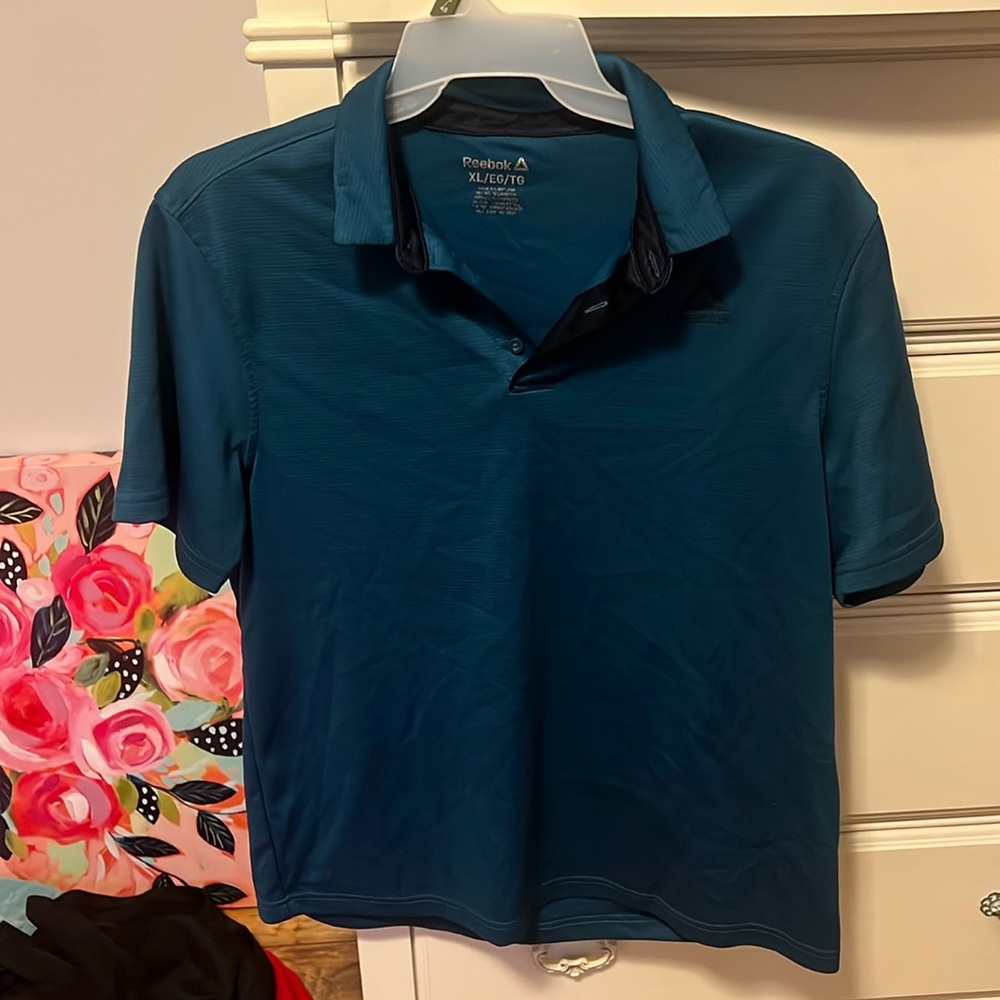 Men's collared shirt!